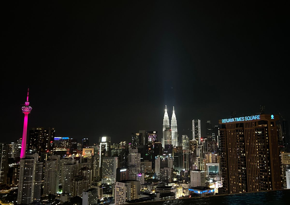 Main Image, viewpoint from a roofbar in Kuala Lumpur