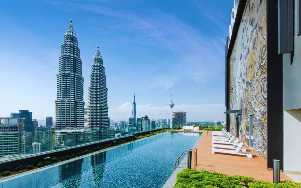 Rooftop Pool overlooking the Twin Towers in Kuala Lumpur